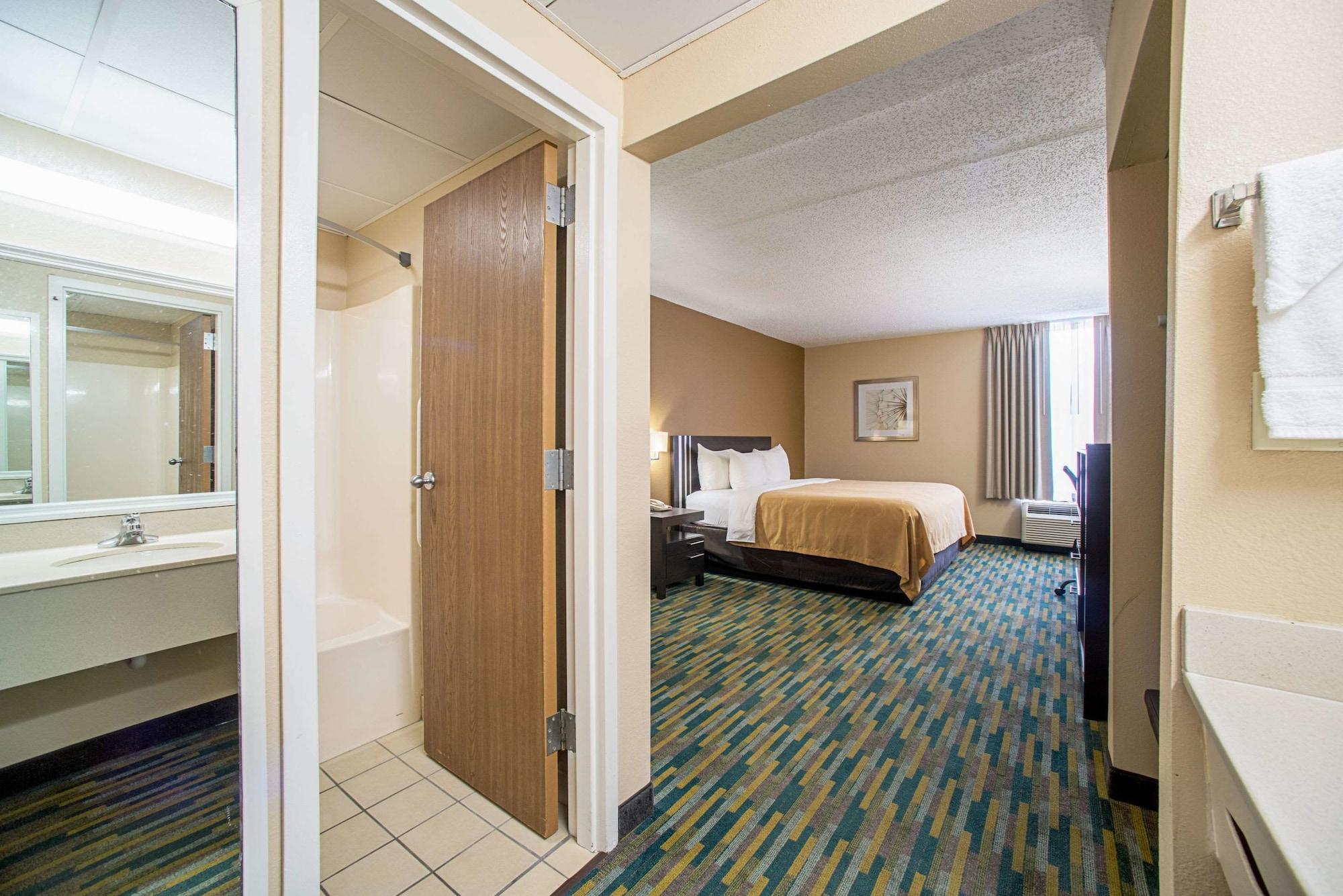Pacific Quality Inn Near Six Flags St. Louis מראה חיצוני תמונה