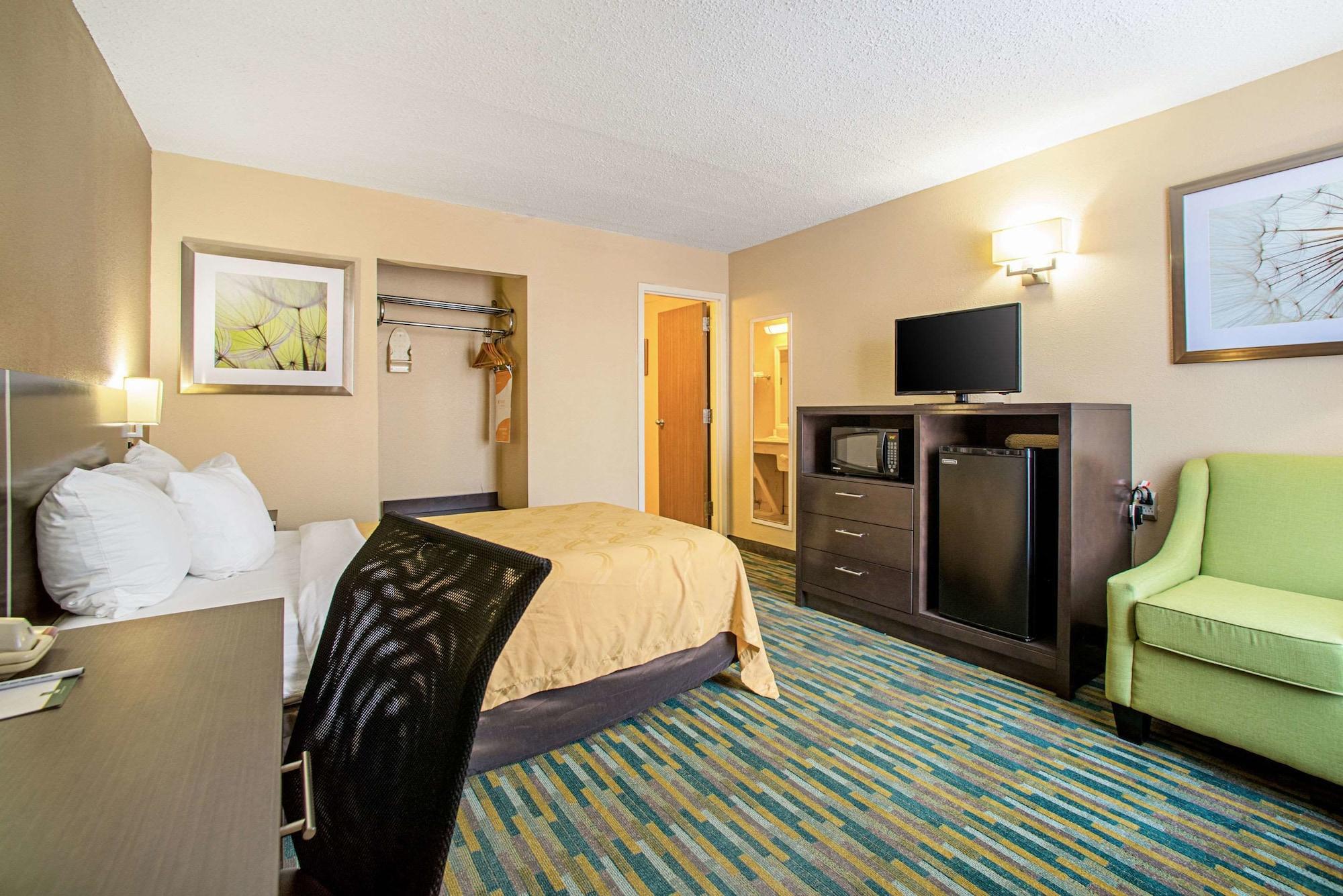 Pacific Quality Inn Near Six Flags St. Louis מראה חיצוני תמונה