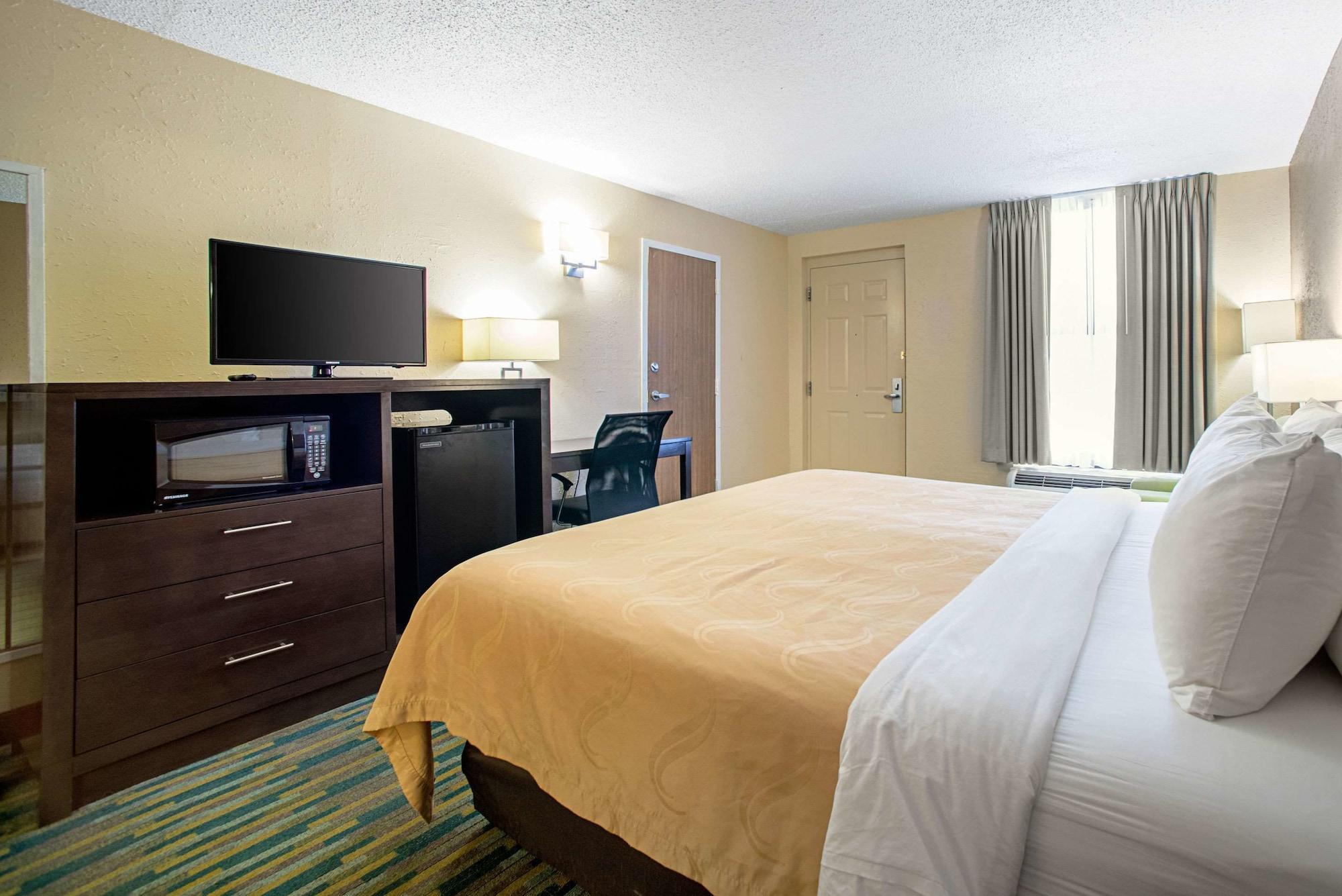 Pacific Quality Inn Near Six Flags St. Louis מראה חיצוני תמונה