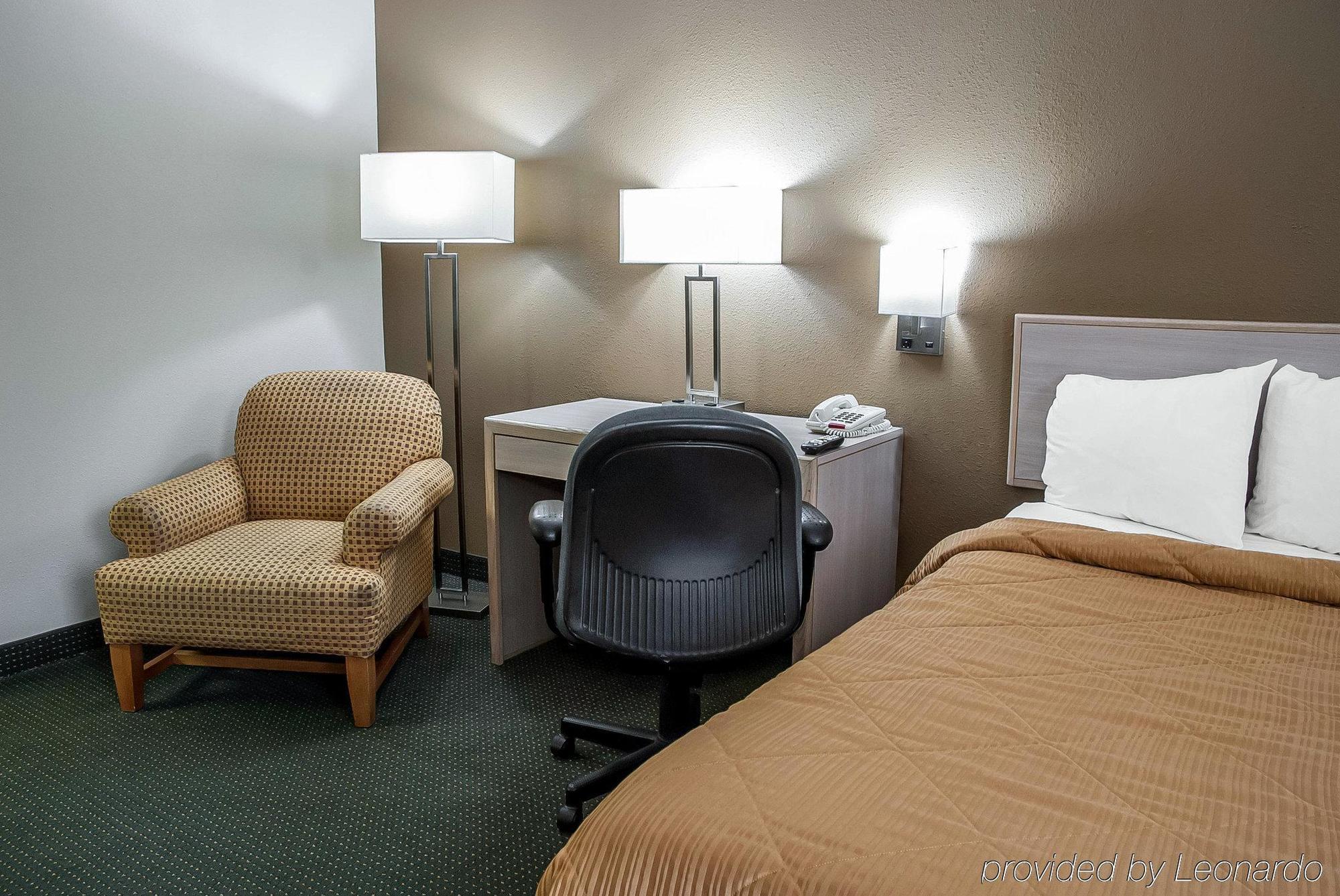 Pacific Quality Inn Near Six Flags St. Louis מראה חיצוני תמונה