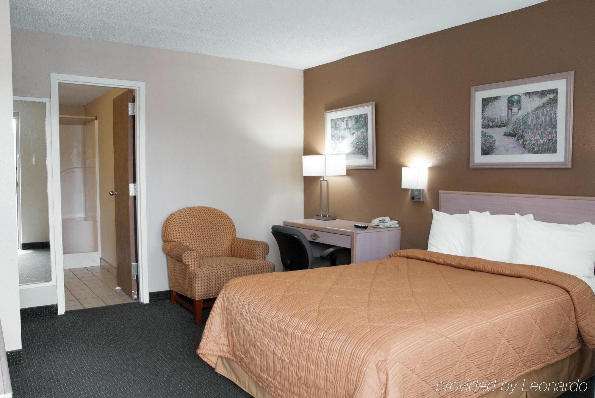 Pacific Quality Inn Near Six Flags St. Louis מראה חיצוני תמונה