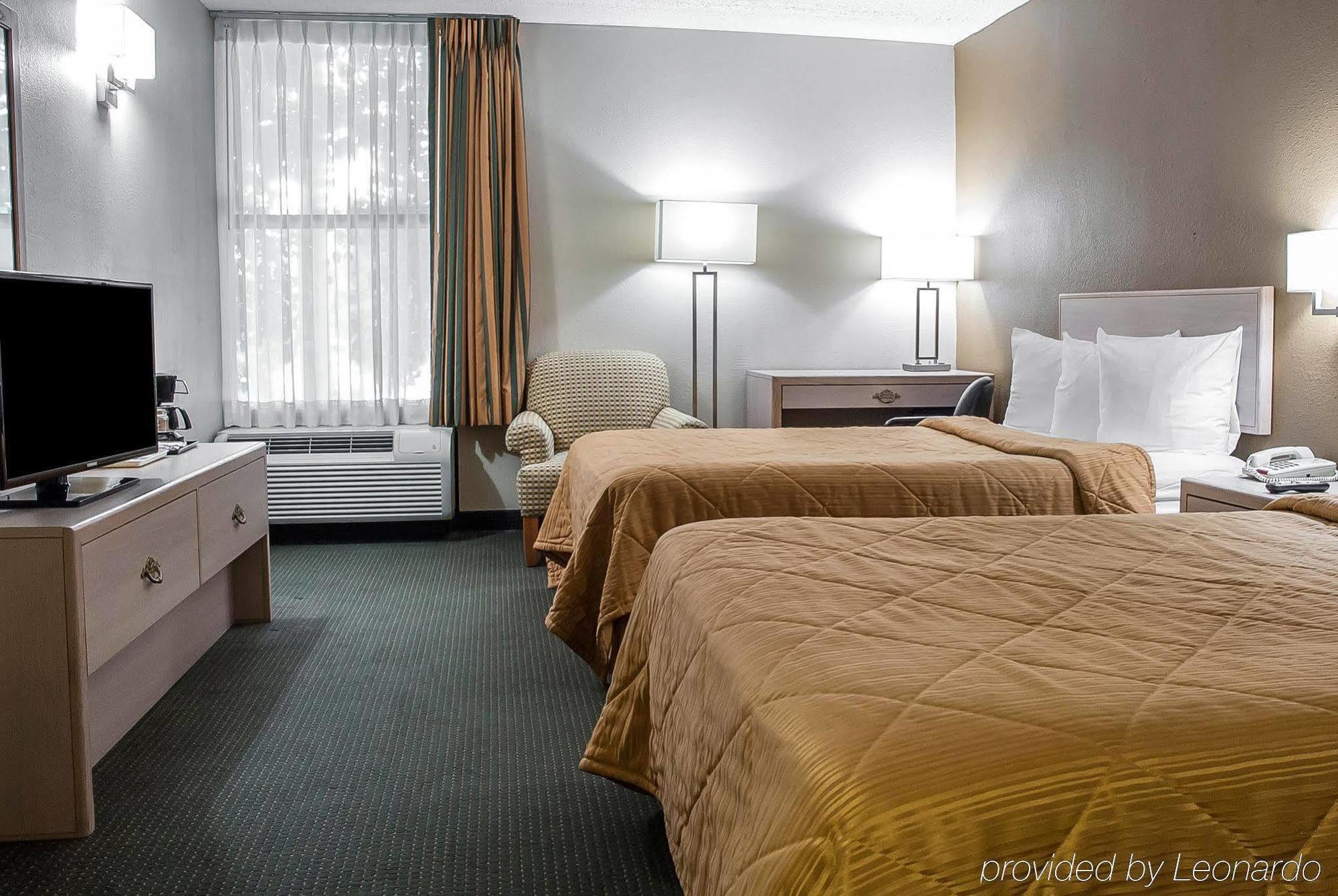 Pacific Quality Inn Near Six Flags St. Louis מראה חיצוני תמונה