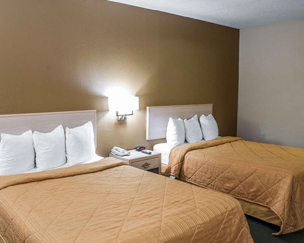 Pacific Quality Inn Near Six Flags St. Louis חדר תמונה