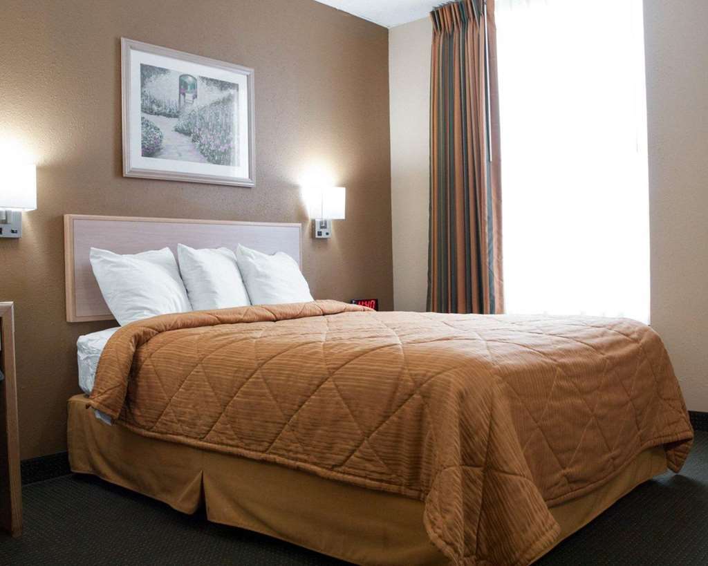 Pacific Quality Inn Near Six Flags St. Louis חדר תמונה