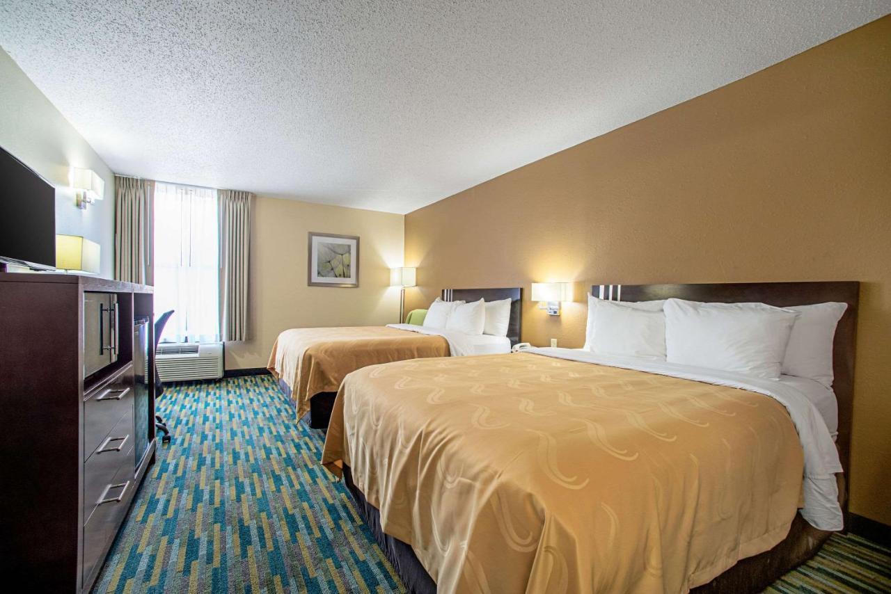 Pacific Quality Inn Near Six Flags St. Louis מראה חיצוני תמונה